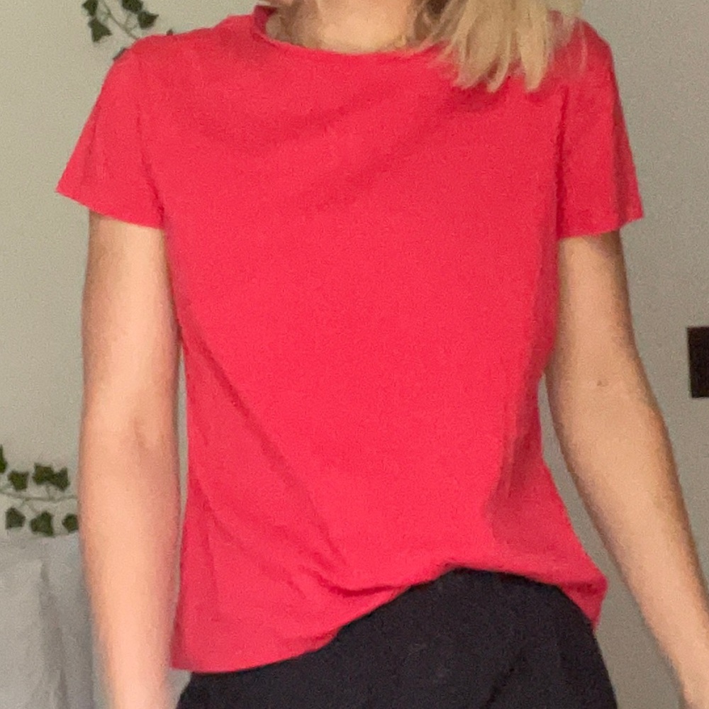 Simple Red Tee